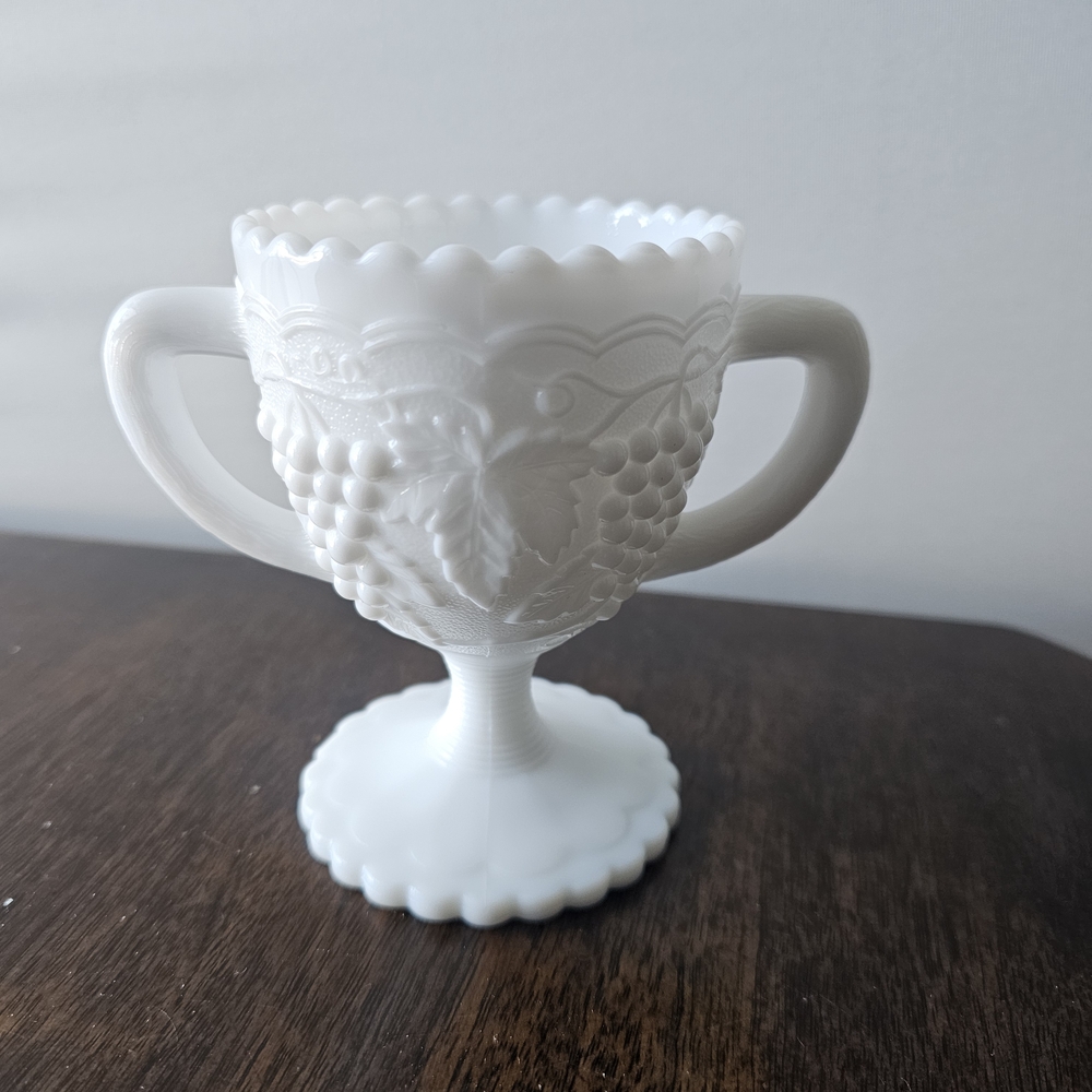 White Milk Glass Double Handled Trophy Cup Style Piece - Picture 2 of 9
